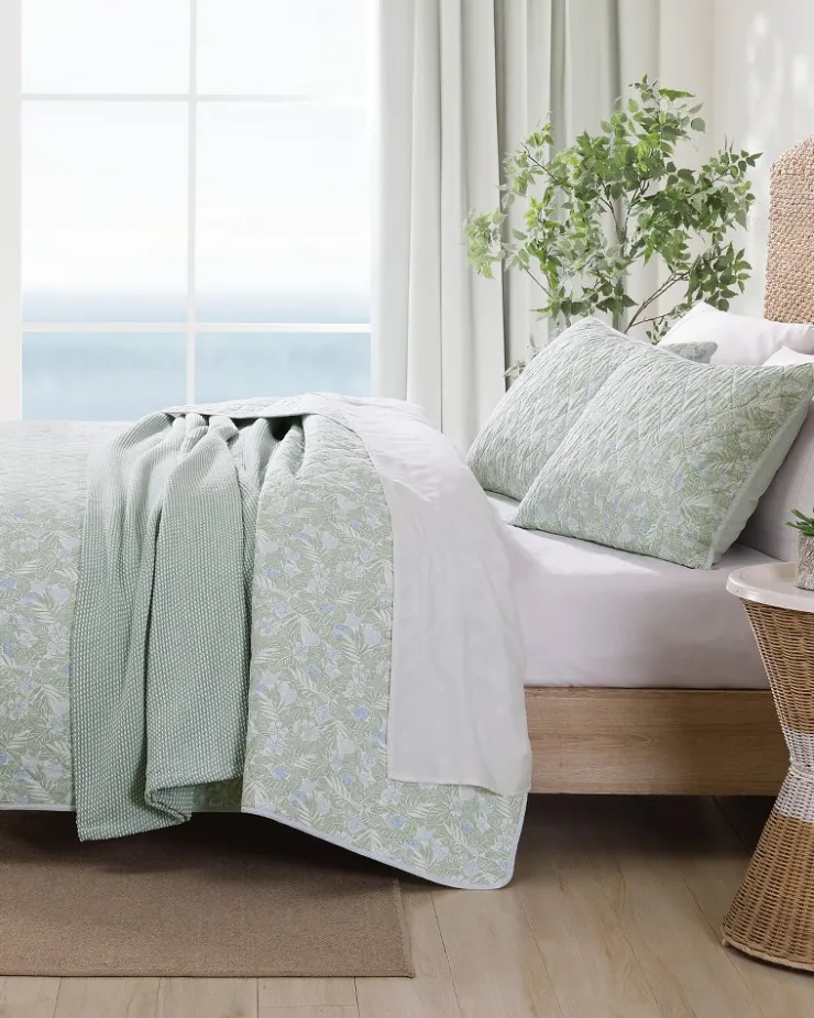 Tommy Bahama Pineapple Bloom Reversible 2-Piece Twin Quilt Set- Quilts & Blankets